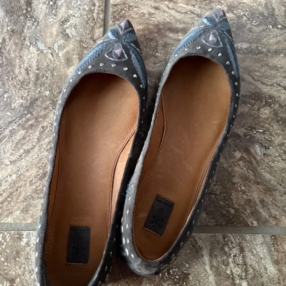 Frye embellished flats size 8 - Picture 2 of 4